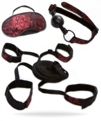 Sensuellt set som innehåller sängfängsel, gagball och en ögonbindel i högkvalitativt och bekvämt material. Enkel användning.
