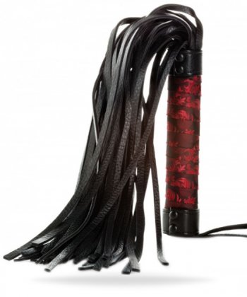 Frans piska med ett lyxigt och högkvalitativt tyg. Praktisk ögla och ett kraftigt handtag som ger dig en säker användning.