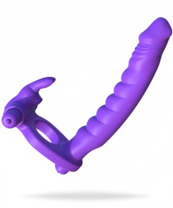 Lila penisring för en perfekt dubbelstimulans samtidigt som det skickas starka vibrationer ut i kroppen. Helt vattentät.