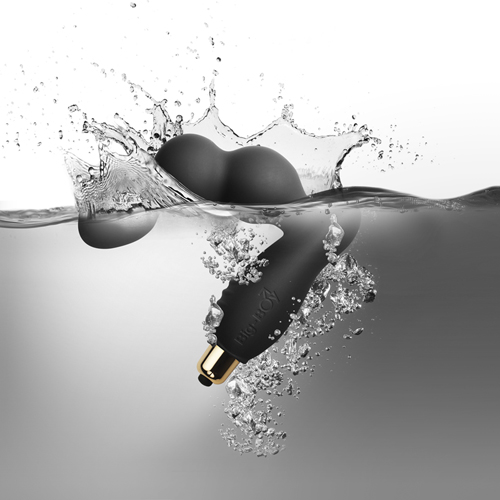 Svart analvibrator tillverkad av mjuk silikon. Helt vattentät. Avtagbar vibrator med 7 funktioner. Stimulerande och böjd form