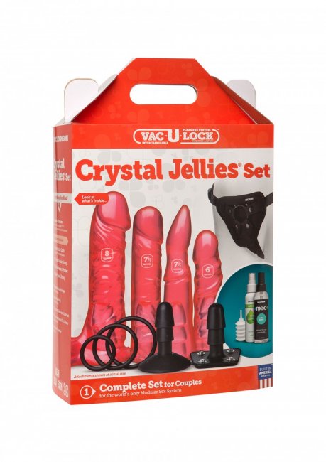 Set med fyra strap-on dildos, en justerbar och vadderad sele, två olika pluggar som funkar med selen eller som en sugkopp.