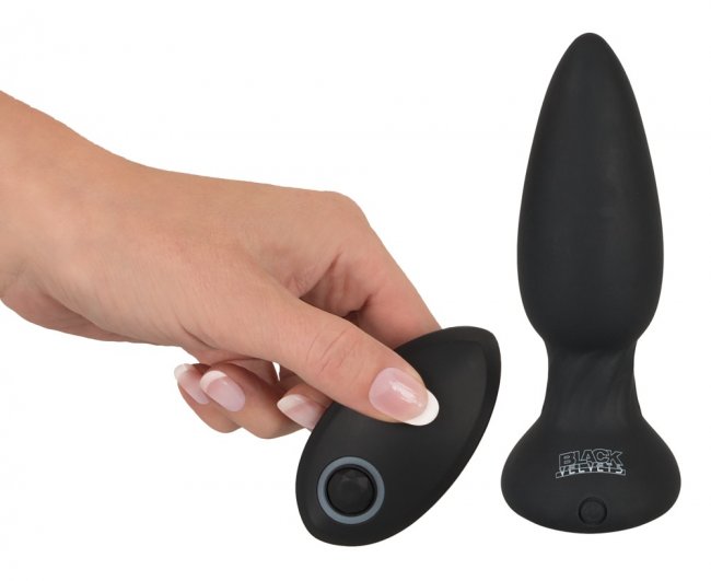 Uppladdningsbar plug med 7 pulserande funktioner. Helt vattentät. Högkvalitativ silikon. Fjärrstyrda funktioner. Bred bas.
